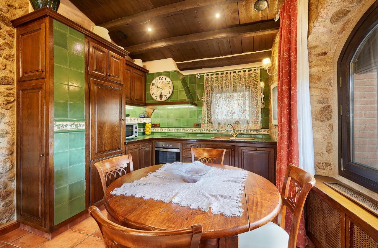 Cal Bisbe, Your Rural Holiday Home Capmany Экстерьер фото